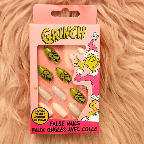 Brand New H&A THE GRINCH False Nails-M - Picture 1 of 3